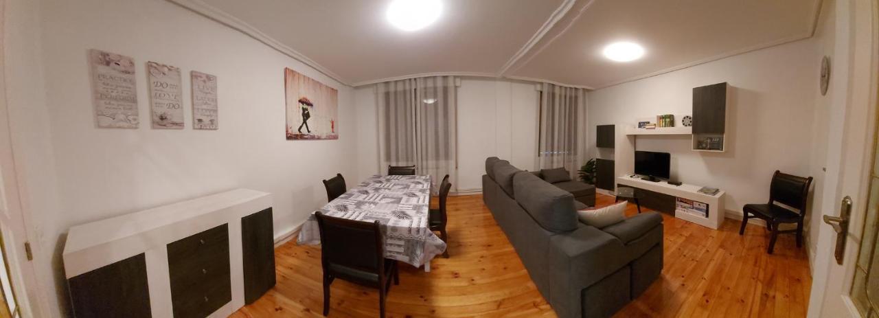Apartamento Saioa Pamplona Esterno foto