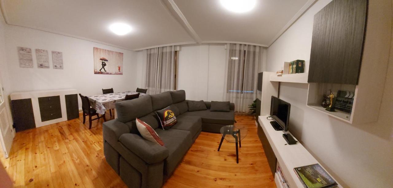 Apartamento Saioa Pamplona Esterno foto