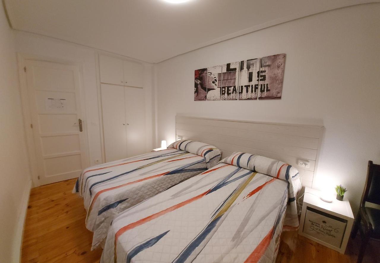 Apartamento Saioa Pamplona Esterno foto