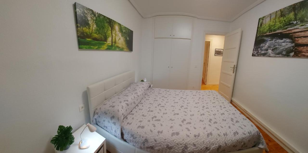 Apartamento Saioa Pamplona Esterno foto